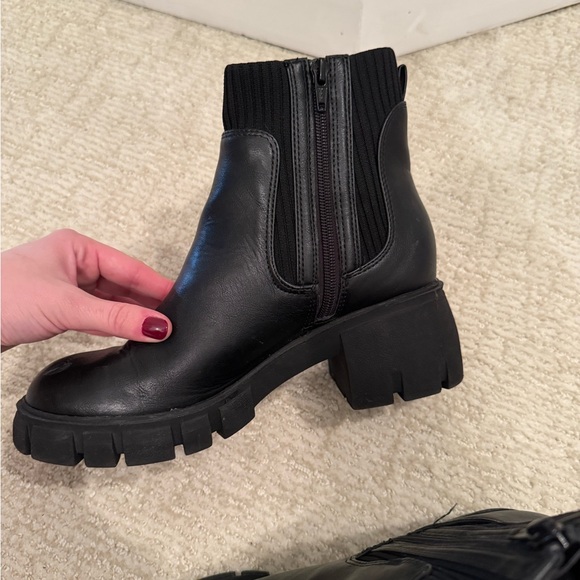 Target leather Chelsea boot - Picture 3 of 3